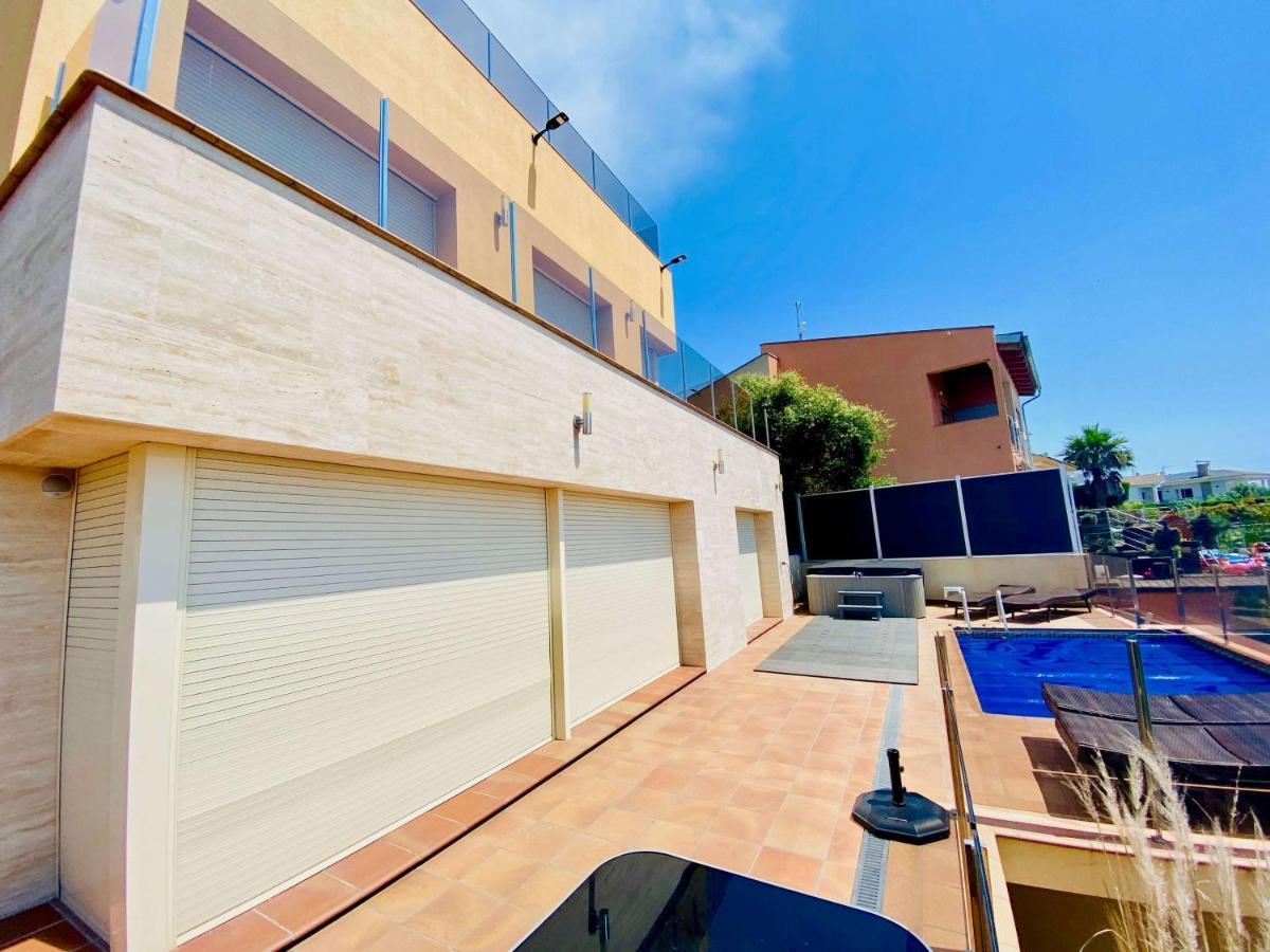 Luxury Villa Investingspain With Sea Views, Pool And Jacuzzi 료렛 드 마르 외부 사진